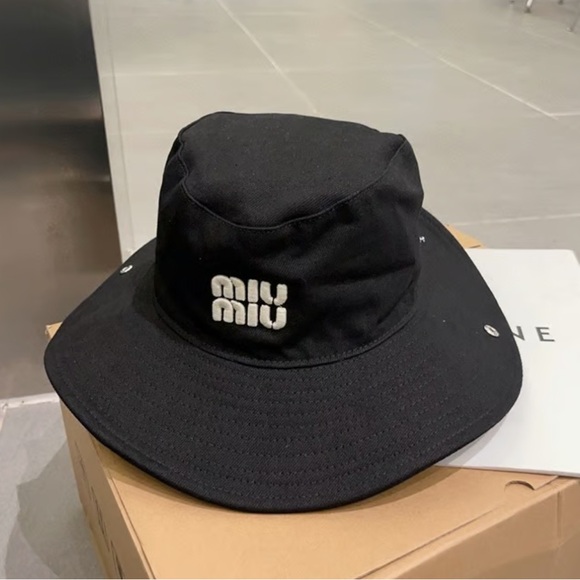 Miu Miu Bucket Hat - Picture 5 of 6